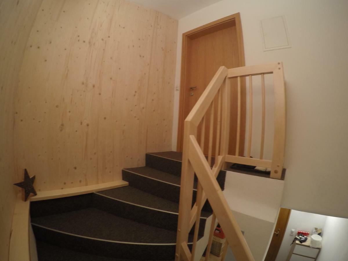 - Vollholz Im Zentrum Von *